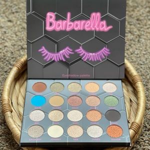 BeeBeauty Barbarella Eyeshadow Palette